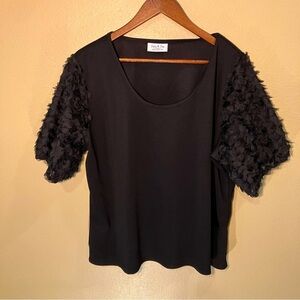 Jolie and Joy by FCT with Love Black Pullover Top with Puff Funzie Sleeves Sz 3X